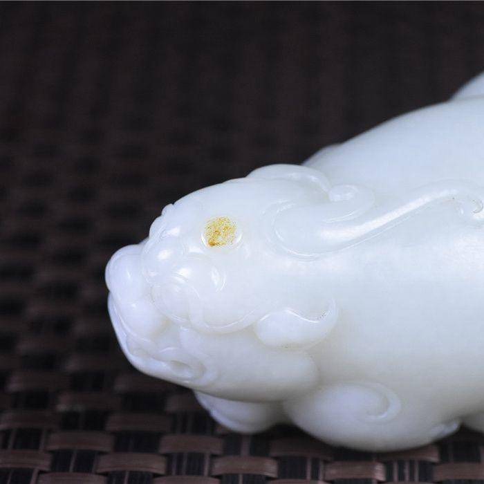 和田玉 洒金皮 招财貔貅 霸气 大手把件 重量级图11