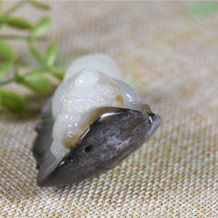 和田玉 招财貔貅 大业有成 小手把件图6