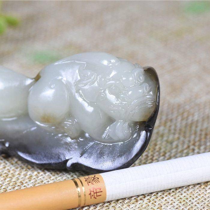 和田玉 招财貔貅 大业有成 小手把件图9