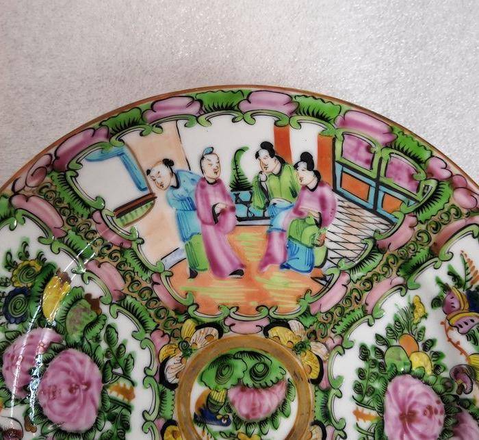 民国晚期广彩人物纹中盘一对包真包老图4