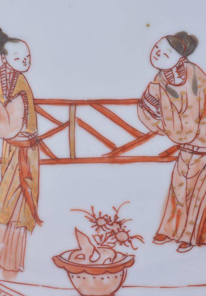 康熙 压花 矾红描金西厢记 图盘一对图4