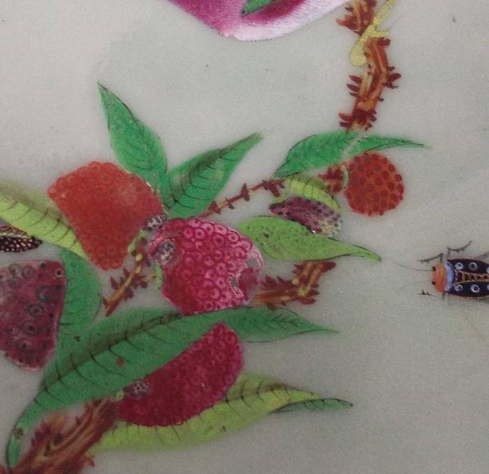 清晚期豆青粉彩花鸟草虫纹莲瓣大碗包真包老图7