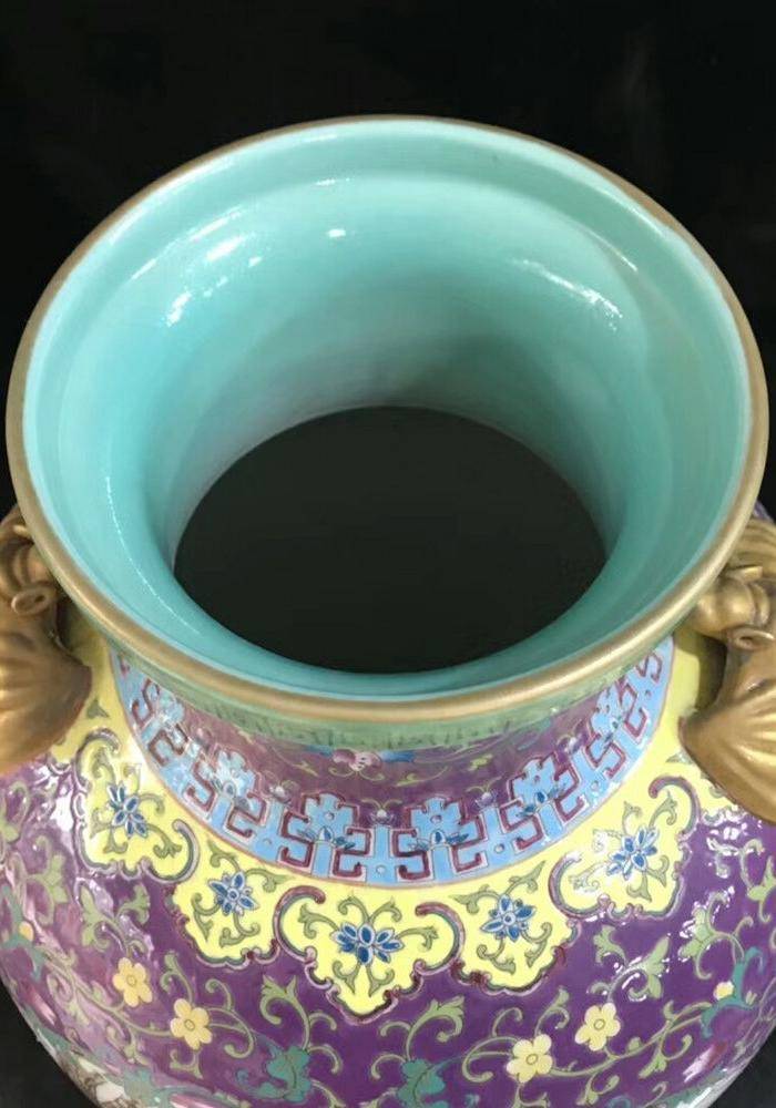 本金珐琅彩开窗花开富贵蝙蝠耳瓶一对图3