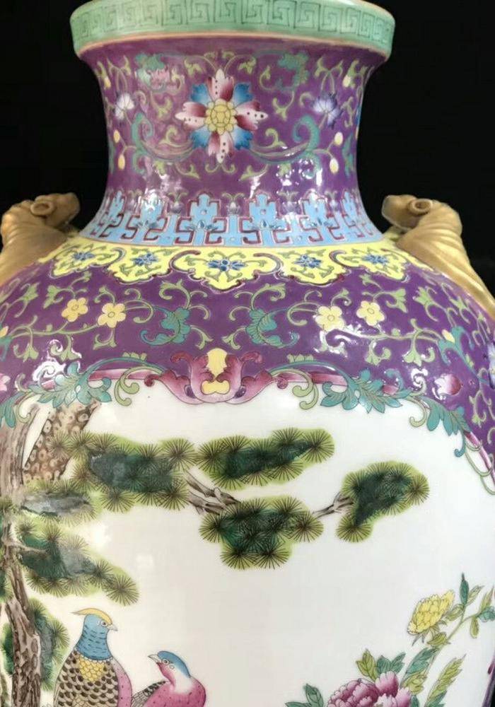 本金珐琅彩开窗花开富贵蝙蝠耳瓶一对图4
