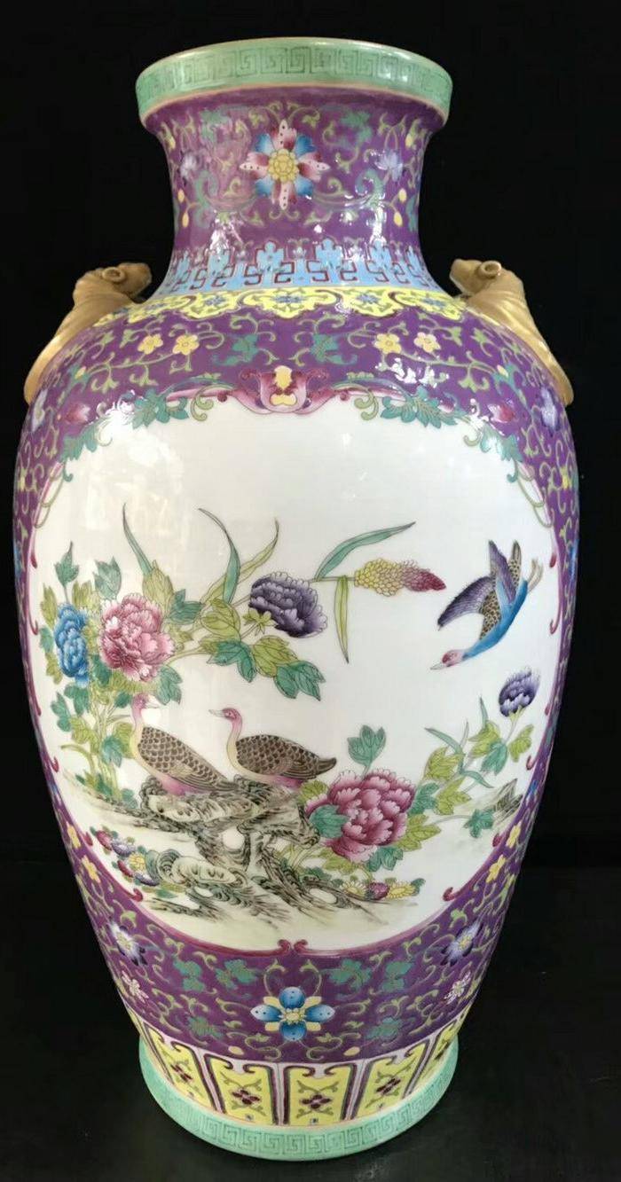 本金珐琅彩开窗花开富贵蝙蝠耳瓶一对图7
