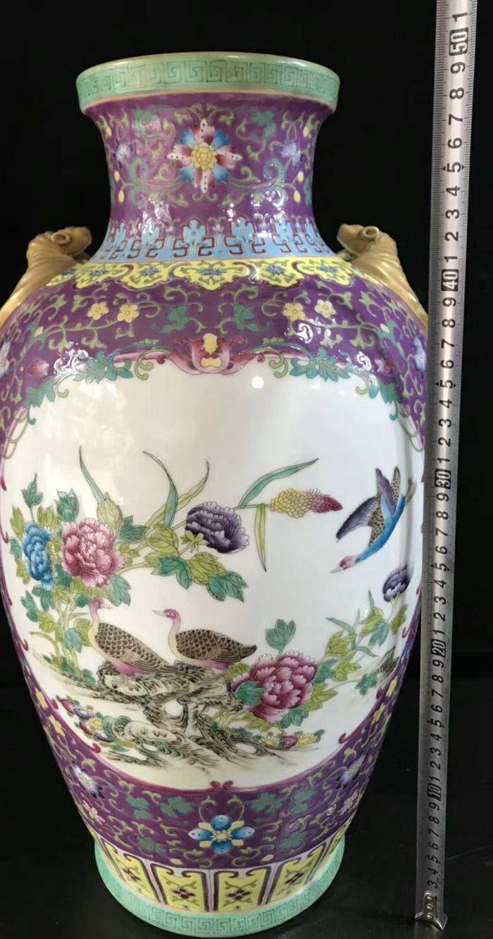 本金珐琅彩开窗花开富贵蝙蝠耳瓶一对图8