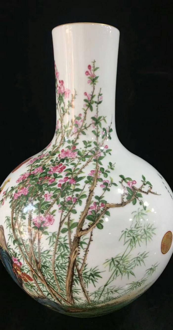 本金珐琅彩郎诗宁恭绘花鸟纹天球瓶图6