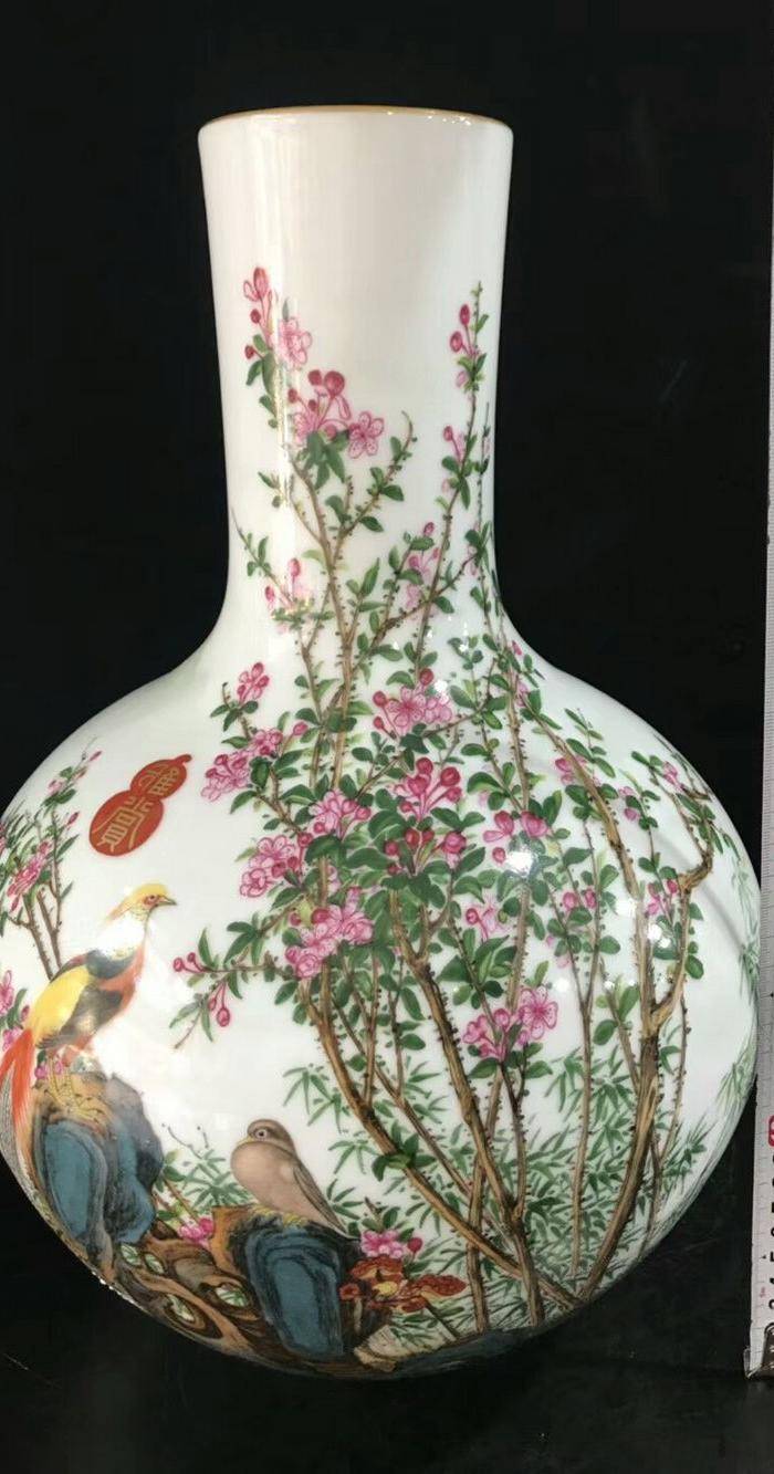 本金珐琅彩郎诗宁恭绘花鸟纹天球瓶图8