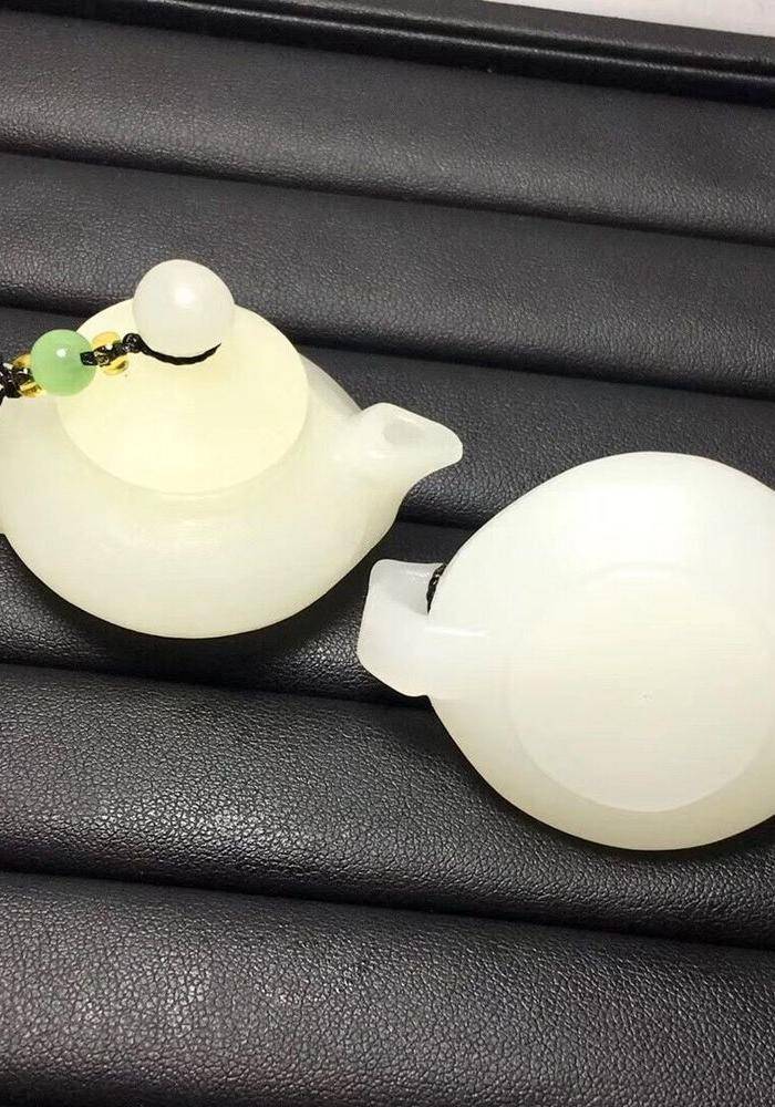 天然阿富汗玉把把壶手把件图2