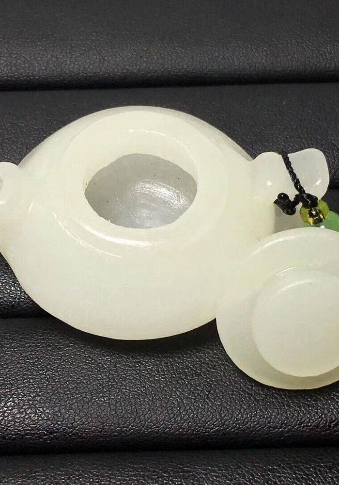 天然阿富汗玉把把壶手把件图3