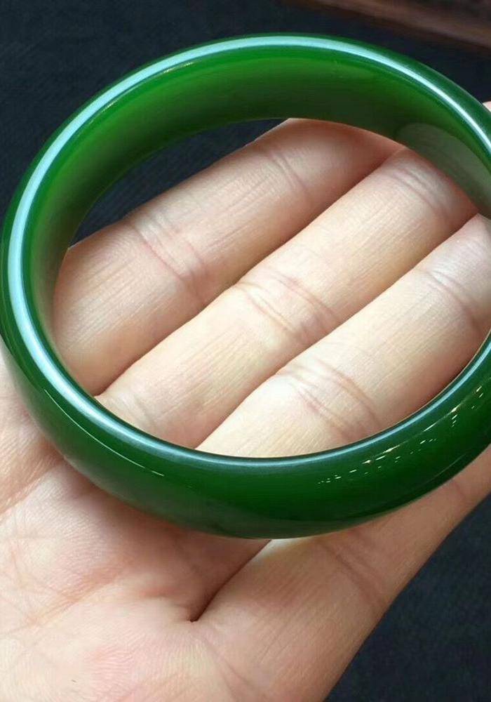 天然碧玉手镯图6
