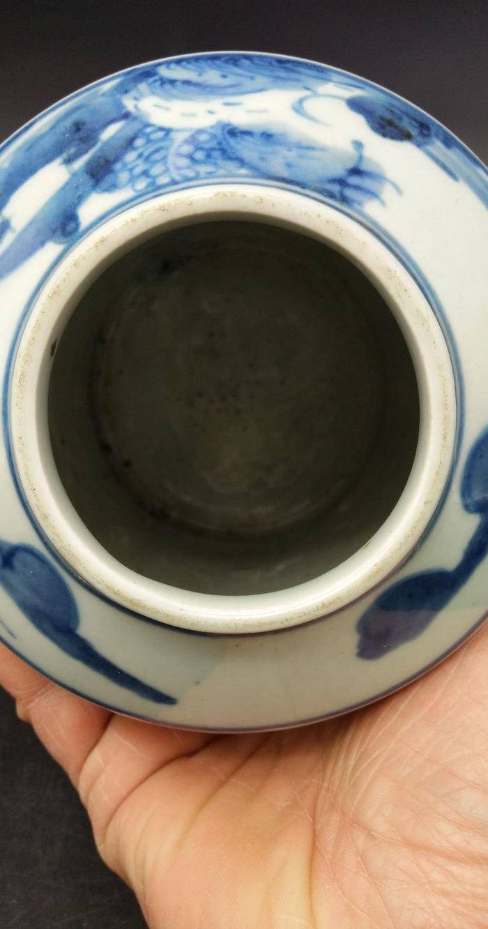 清晚期青花罐图5