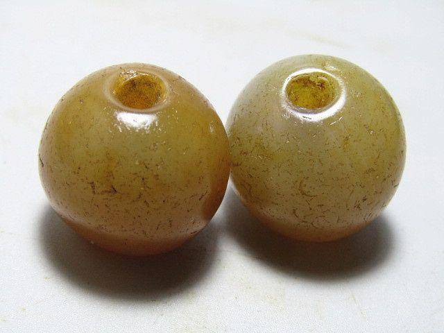 唐 玛瑙珠一对 包浆熟厚图3