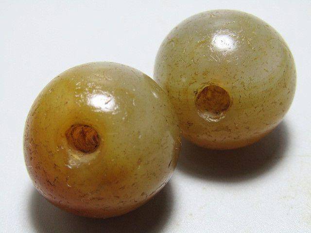 唐 玛瑙珠一对 包浆熟厚图2