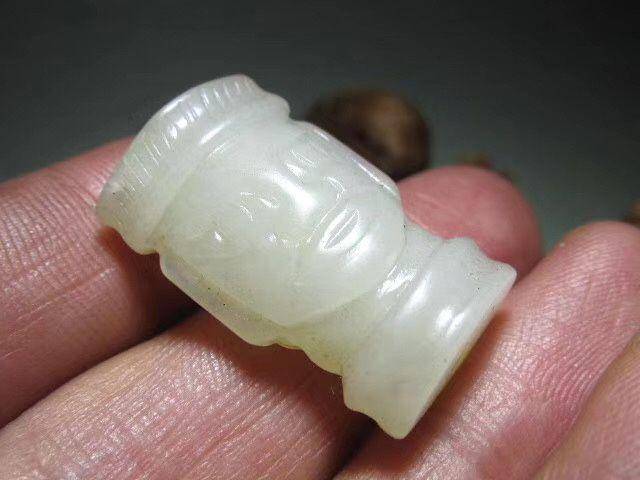 清 和田玉 守护卫士 翁仲 头像 背鱼 玉质细腻 雕刻古朴大气 手感油图2