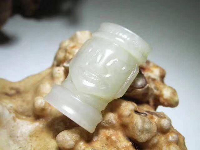 清 和田玉 守护卫士 翁仲 头像 背鱼 玉质细腻 雕刻古朴大气 手感油图7