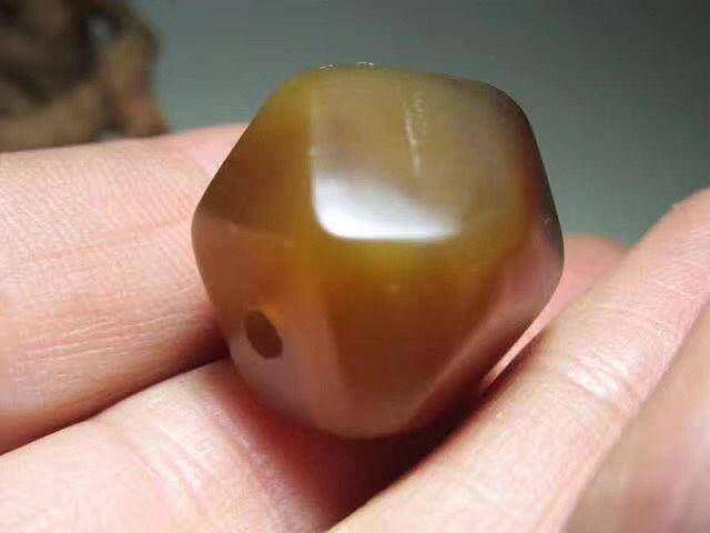 开门到代 清 上等 唐红 玛瑙 多楞珠 做工精细 见棱见线 手感油润图8
