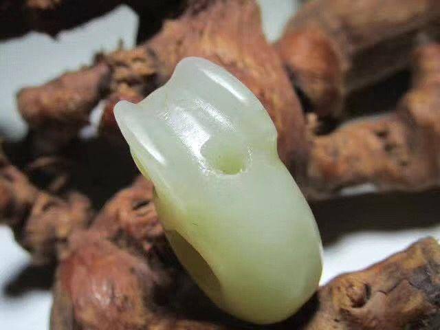 开门到代 清 早期 和田玉 枣红皮 籽料 龙护主 挂坠 玉质细腻 手感图7