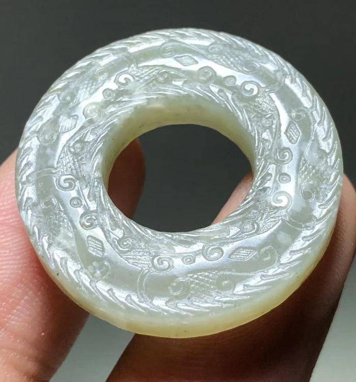 明代 回纹 和田玉 玉璧 工艺精美 繁琐 包浆厚重 皮壳 自然 精品一图2