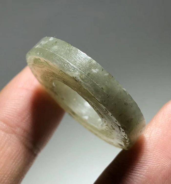 明代 回纹 和田玉 玉璧 工艺精美 繁琐 包浆厚重 皮壳 自然 精品一图4