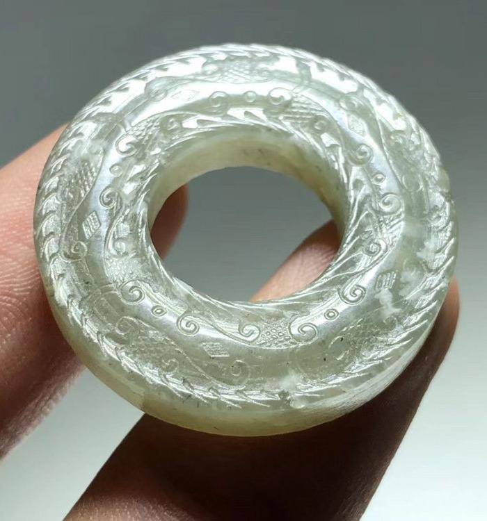 明代 回纹 和田玉 玉璧 工艺精美 繁琐 包浆厚重 皮壳 自然 精品一图5
