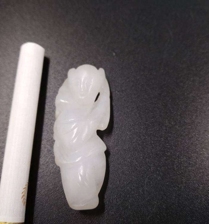 清代白玉 持莲童子图7