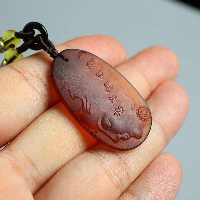棕红缅甸琥珀六字大明咒吊坠 69KE09图9