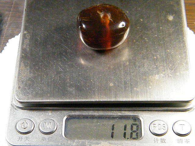 天然琥珀饼子11.8克图6