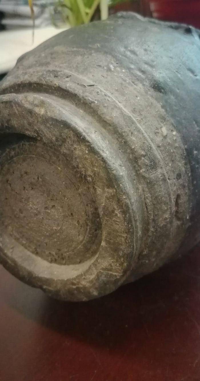 金牌 元代黑釉出脊堆塑盘龙瓶图7
