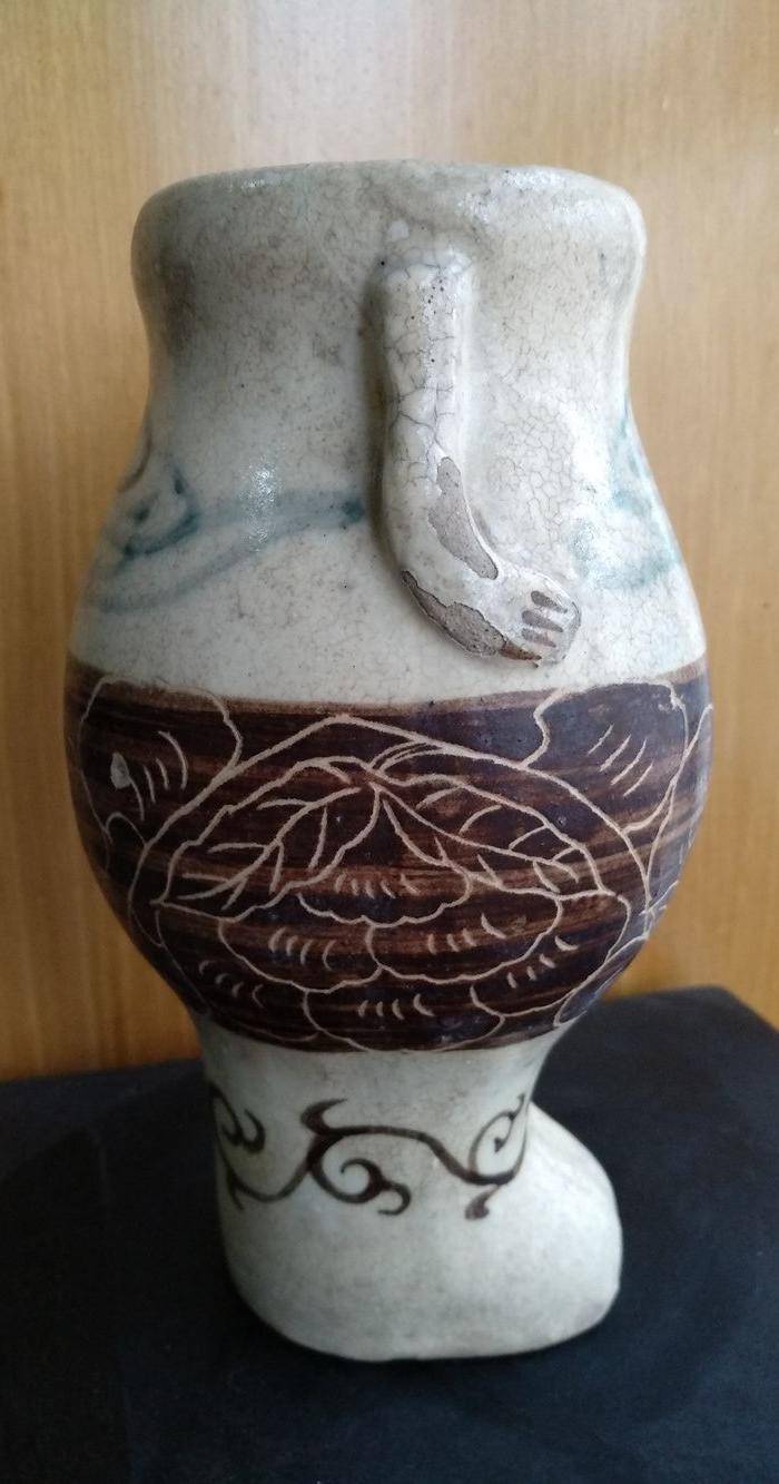 珍稀。宋磁州窑釉下绿彩 刻花 釉上褐彩瓶。高17.5Cm。图2