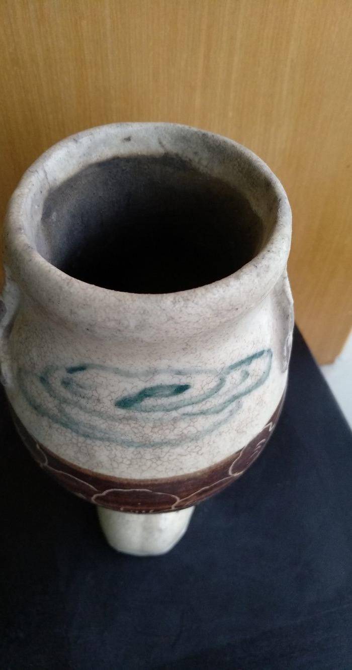 珍稀。宋磁州窑釉下绿彩 刻花 釉上褐彩瓶。高17.5Cm。图6