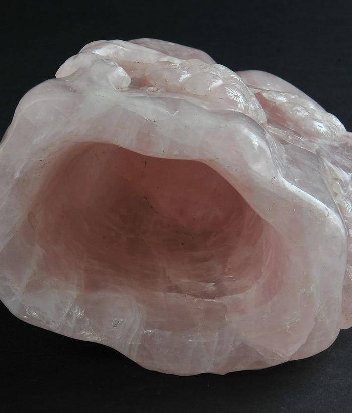 欧美回流 天然粉水晶随形雕笔筒图9