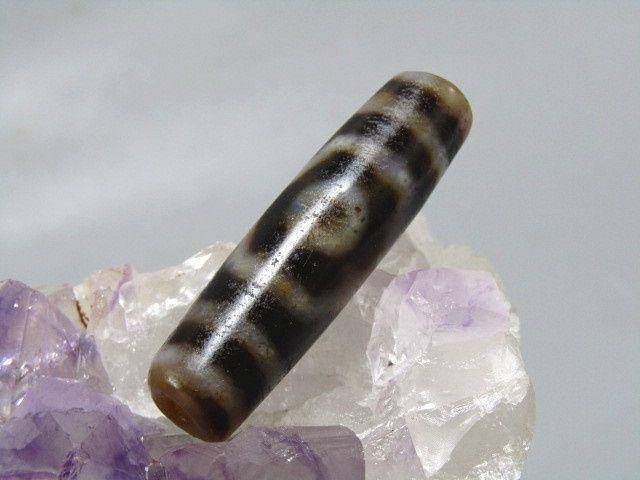 清藏传 玛瑙 两眼天珠 带朱砂沁 包浆老道图8