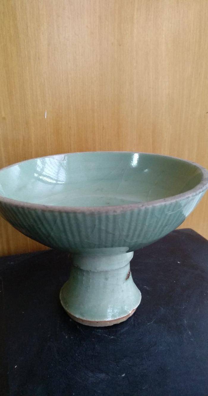 元龙泉梅子青釉高足杯 锯口 ,高7.5Cm,口径11Cm。图2