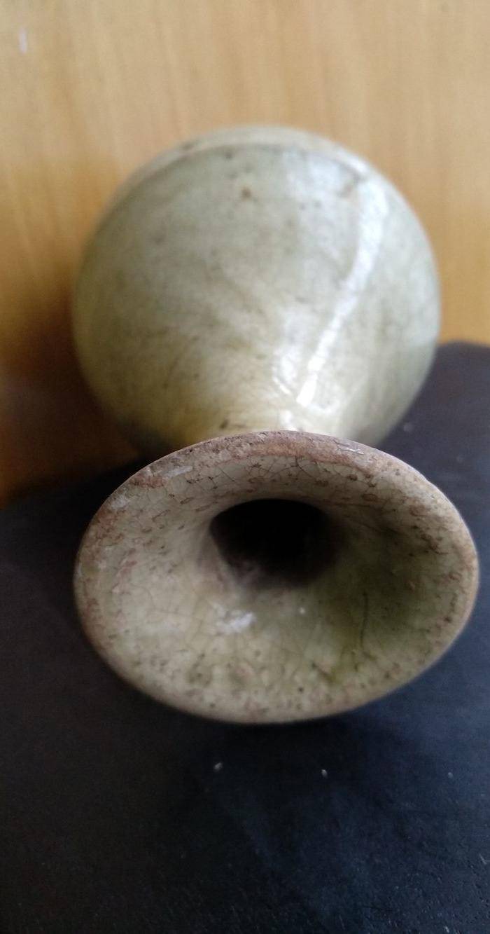 元,青黄釉玉壶春瓶高12.5Cm,口径4,3Cm。图6