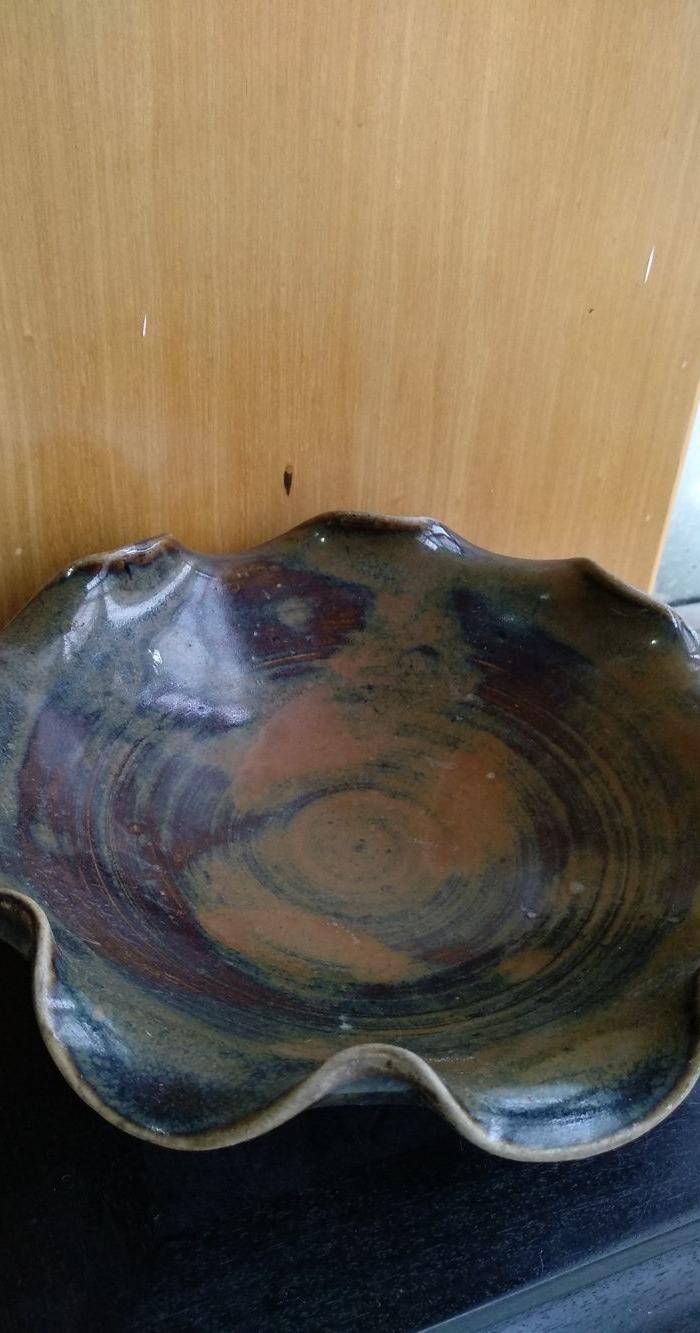 明,酱褐釉荷叶盘。径:18.5,高5.5Cm图4