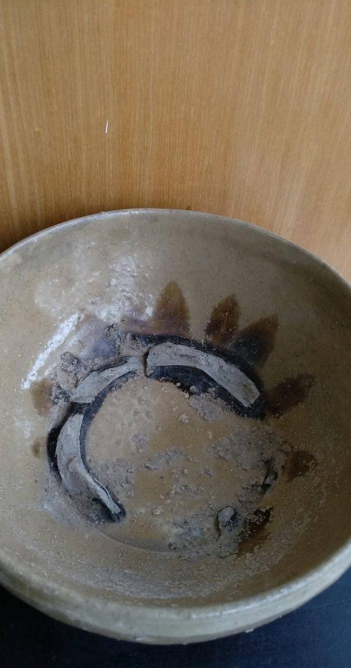 唐,越窑钵,高7Cm,口径16.6 15.9Cm。图5