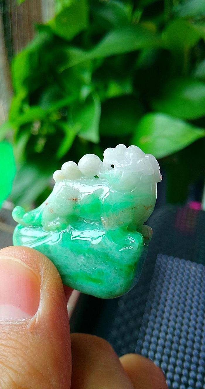冰润带阳绿貔貅吊坠图4