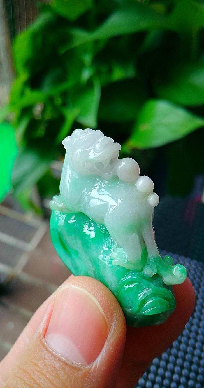 冰润带阳绿貔貅吊坠图5