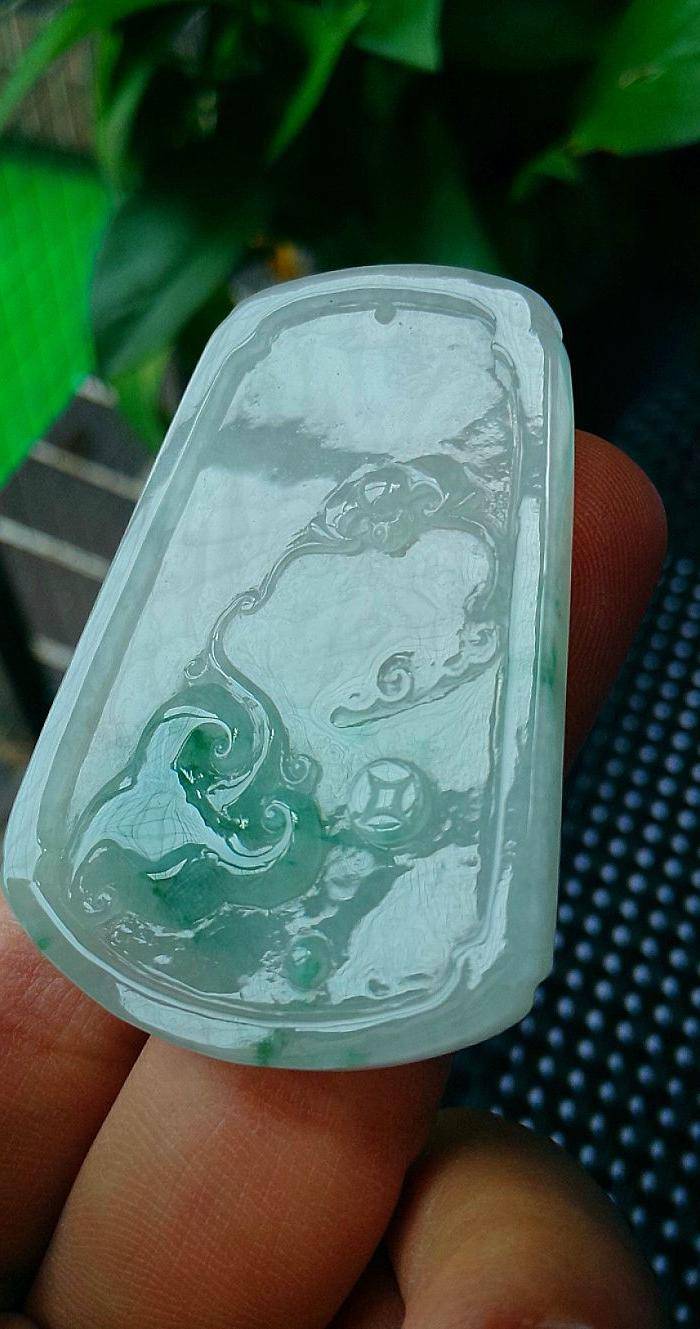 冰种飘绿策马奔腾吊坠图7