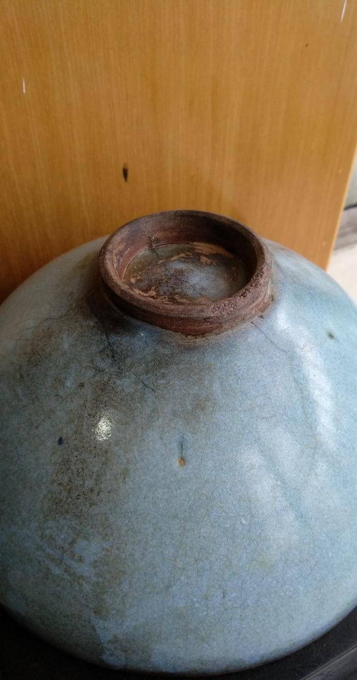 宋 元钧窑碗。口径17.5Cm,高85Cm。图7