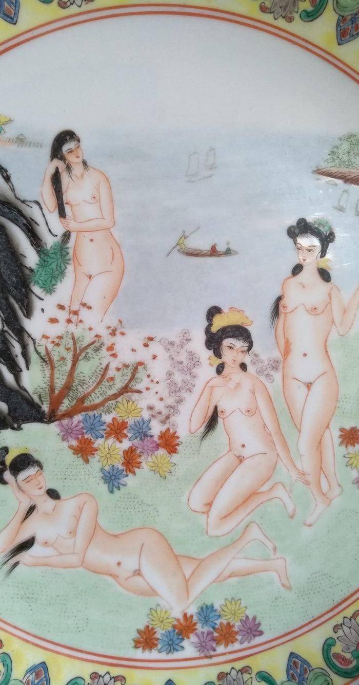 欧州回流。珐琅彩人物画盘径:20.5Cm。图2