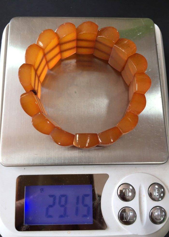 8004欧洲回流蜜蜡手牌图9