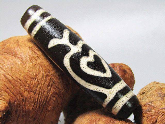 藏传 玛瑙古瓶 天珠 包浆醇熟图3