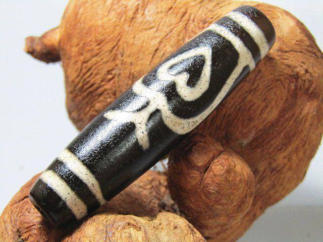 藏传 玛瑙古瓶 天珠 包浆醇熟图5