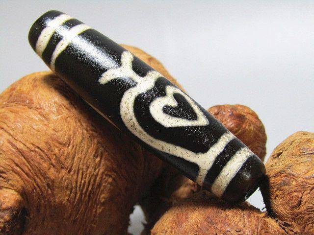 藏传 玛瑙古瓶 天珠 包浆醇熟图6
