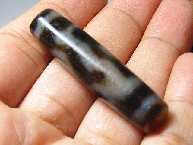 藏传玛瑙 三眼天珠 风化清晰图3