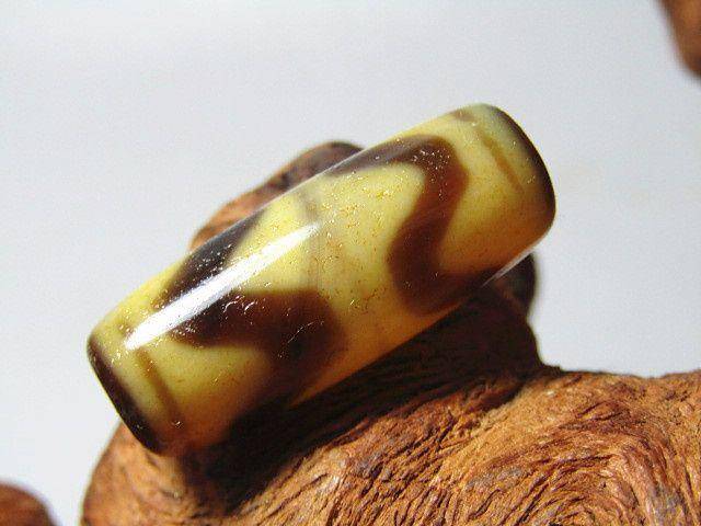 藏传玛瑙 水波纹 天珠 包浆滑熟图6