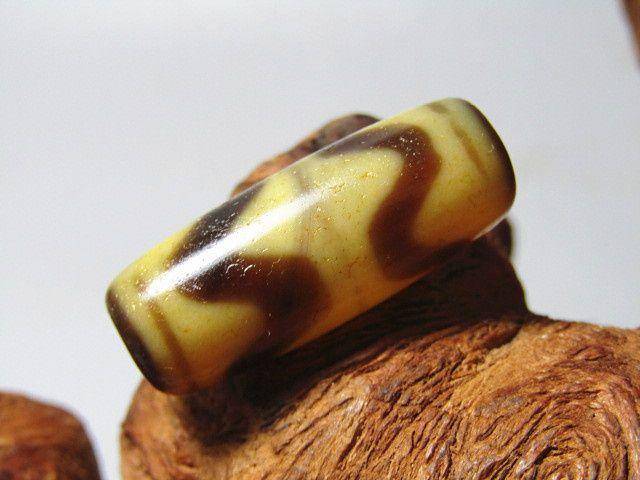 藏传玛瑙 水波纹 天珠 包浆滑熟图7
