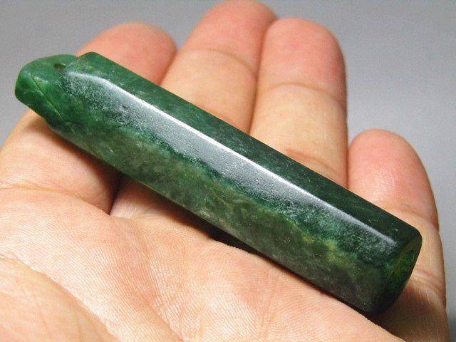 重器 清冰种满绿翡翠多棱 翎管 风化清晰 开门到代图7